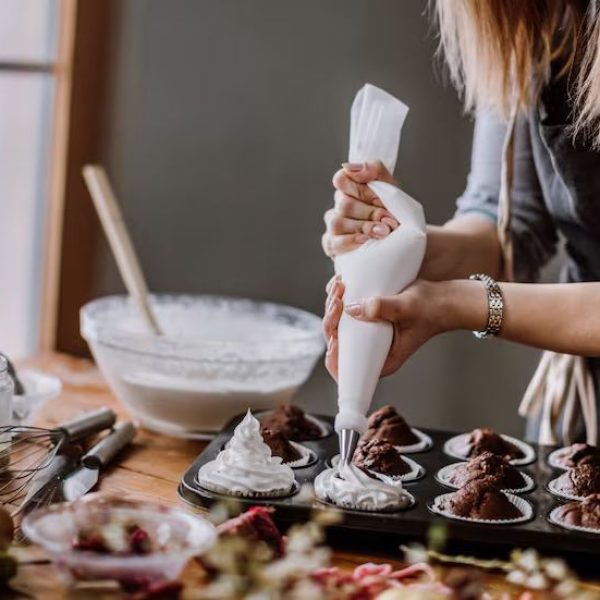 Planeta repostero - Rellenos, azúcares, pasta para cubrir tortas, chocolates, dulces, colorantes, mantecas, cremas, bandejas, picos, mangas, moldes, entre otras cosas para repostería.