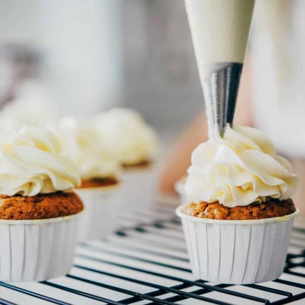 Planeta repostero - Rellenos, azúcares, pasta para cubrir tortas, chocolates, dulces, colorantes, mantecas, cremas, bandejas, picos, mangas, moldes, entre otras cosas para repostería.